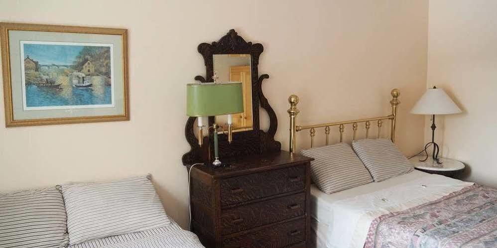 Downtown Bed And Breakfast Оттава Экстерьер фото
