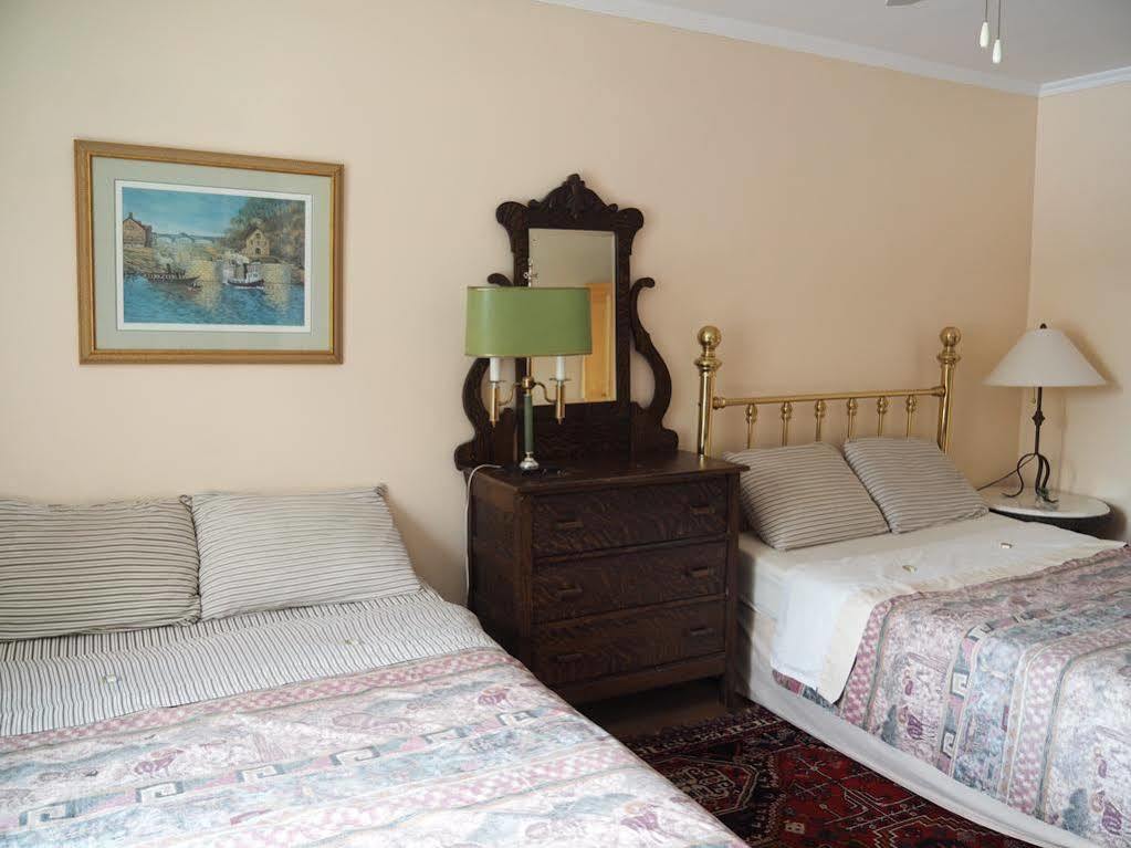 Downtown Bed And Breakfast Оттава Экстерьер фото